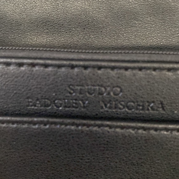 NWT STUDIO BADGLEY MISCHKA vegan leather black purse retail $69 - Picture 5 of 10